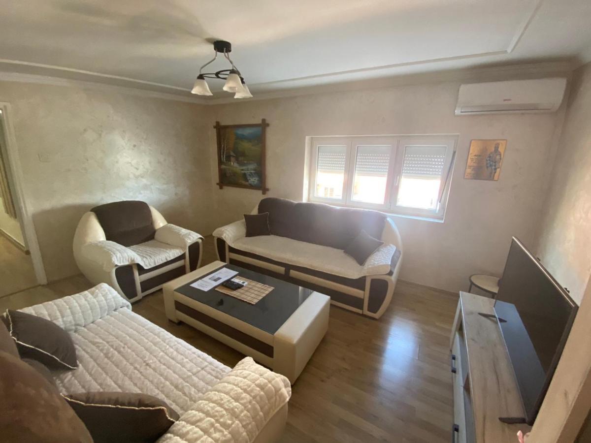 Apartman Niksic Leilighet Eksteriør bilde